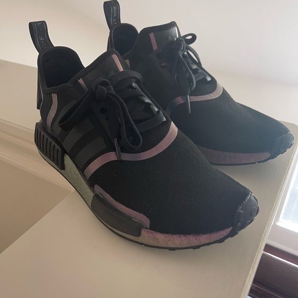 adidas gazelle silver green womens Adidas NMD R1 Black/Purple Size 40.5
